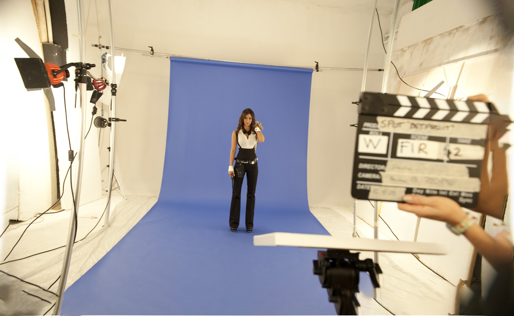 Instudio.org is thrilled to host Melita for a captivating blue screen video shoot, promising a visually stunning and engaging experience for viewers.